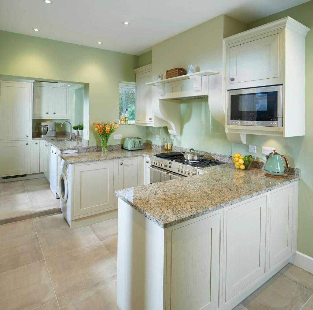 Split-level in-frame kitchen with quartz worktop