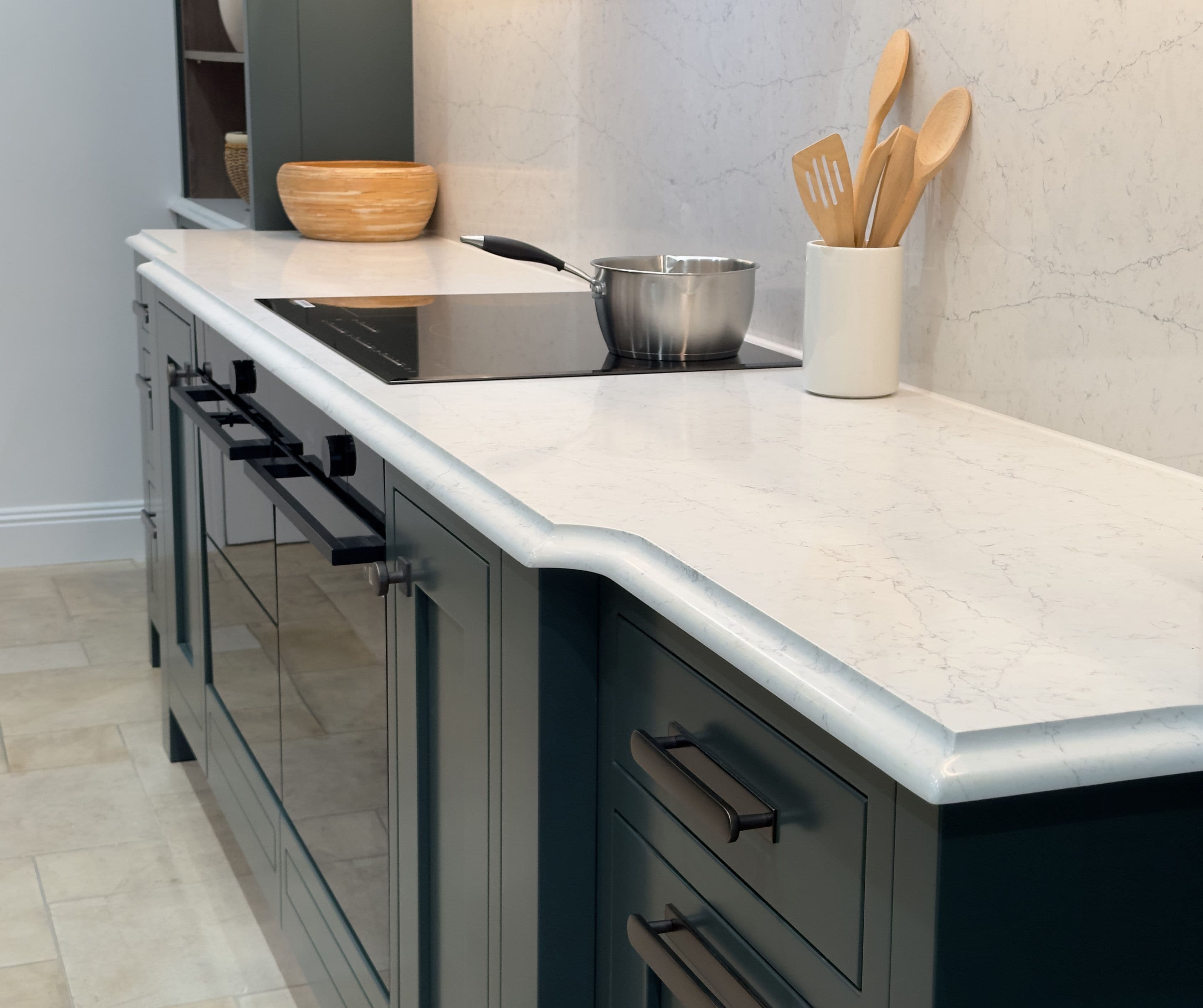 Poole Showroom Display Kitchen 1 oven close-up