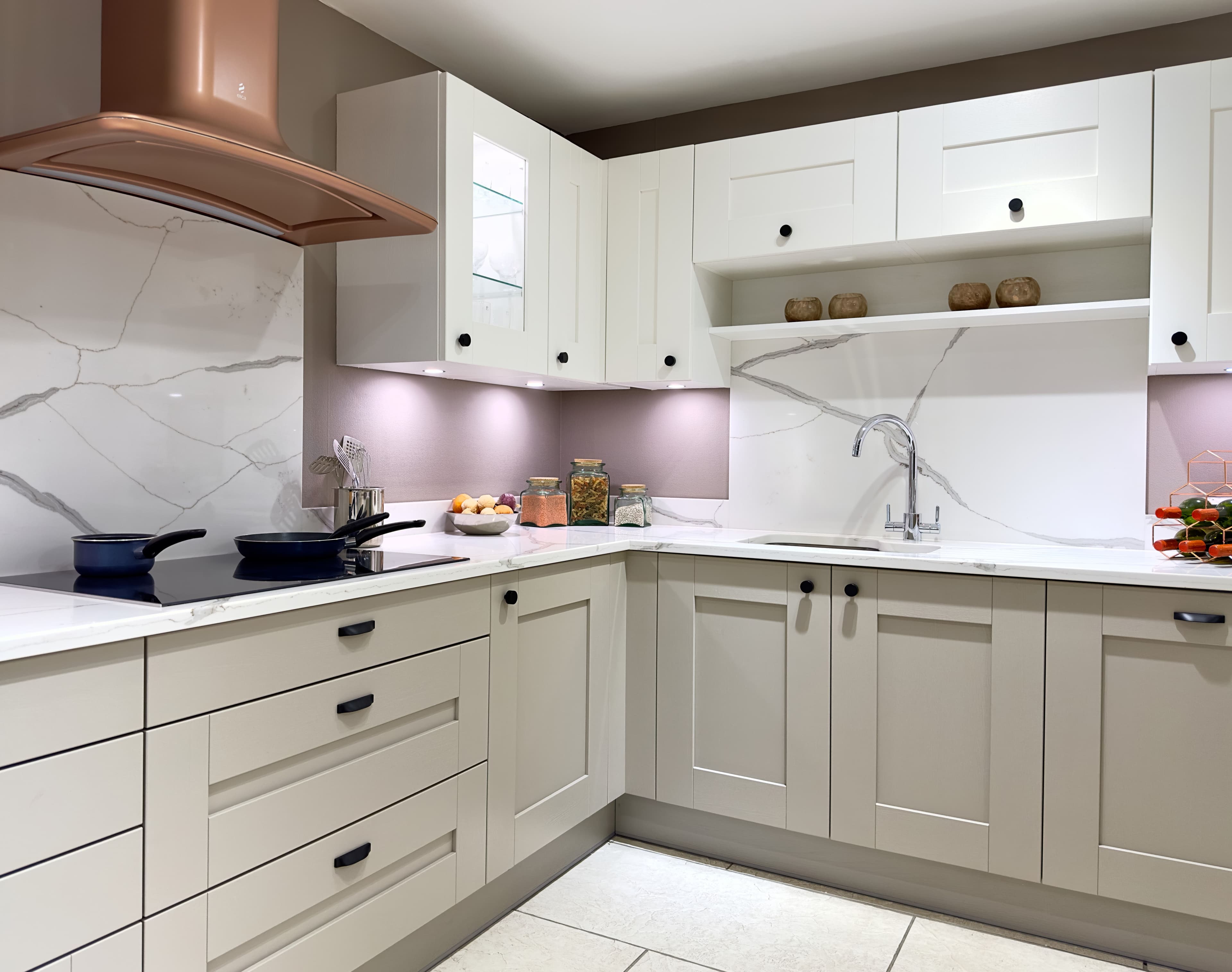 Poole Showroom small apartment kitchen